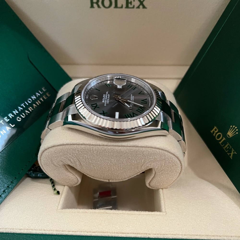 ROLEX OYSTER PERPETUAL DATEJUST 41 MM, FULL SET - Picture 8 of 13